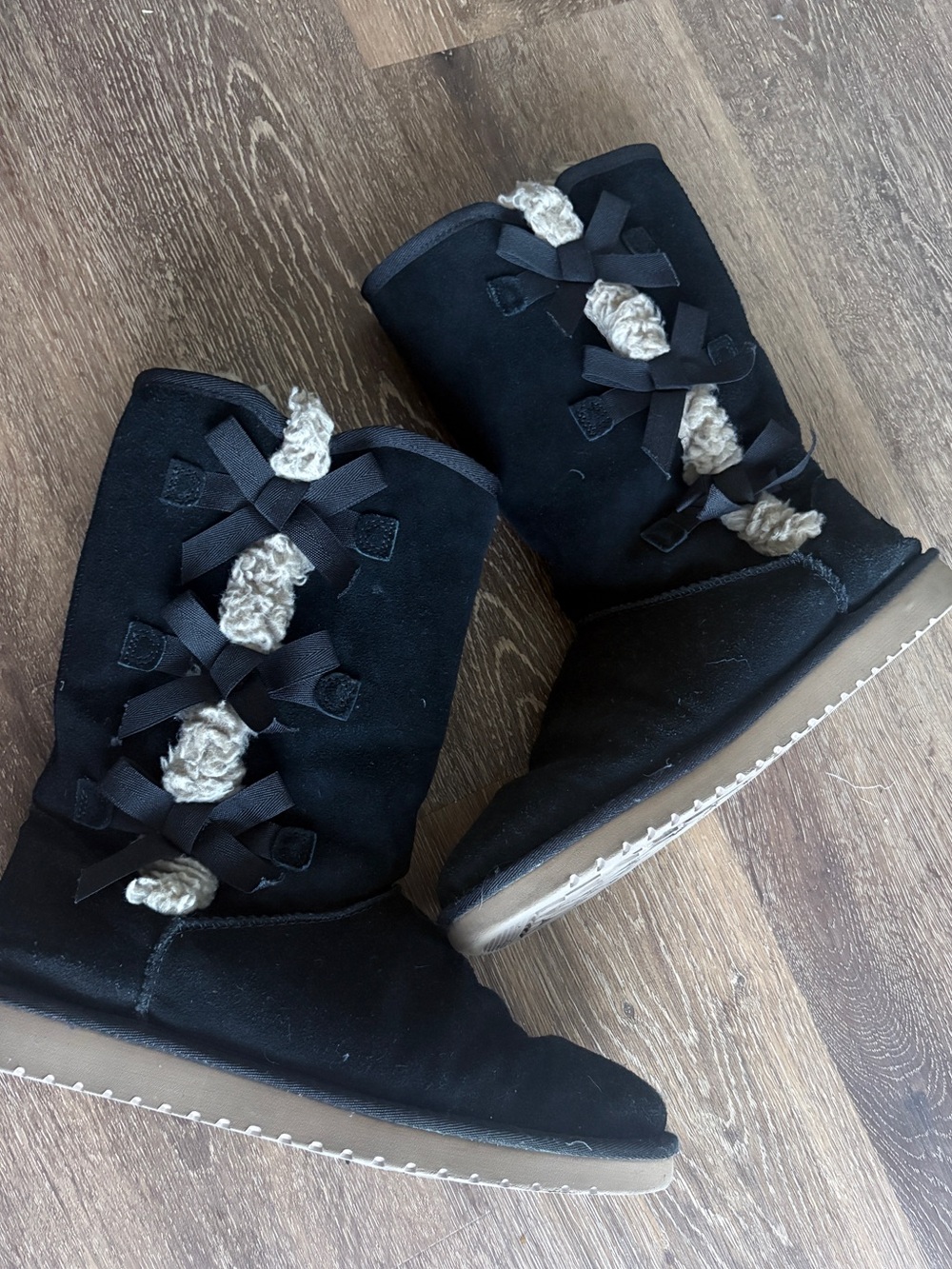 KOOLABURRA BY UGG bow VICTORIA TALL BLACK BOOTS flirty contrast